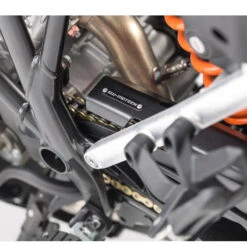 Protector Cadena SW-MOTECH KTM 1050-1090-1190 Adventure - 1290 Super Adventure