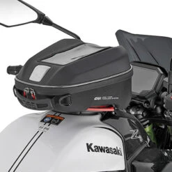 Bolsa Givi Sobredeposito Tanklock ST611 6L -Accesorios De Moto Ventas st611 3 611 23