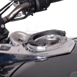 Anillo De Deposito SW-EVO Suzuki GSX1300 BKing -Accesorios De Moto Ventas trt0064013100b 1 soporte bolsadeposito moto